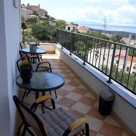 Holiday House Olivia *