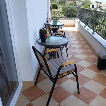 Holiday House Olivia Vila *